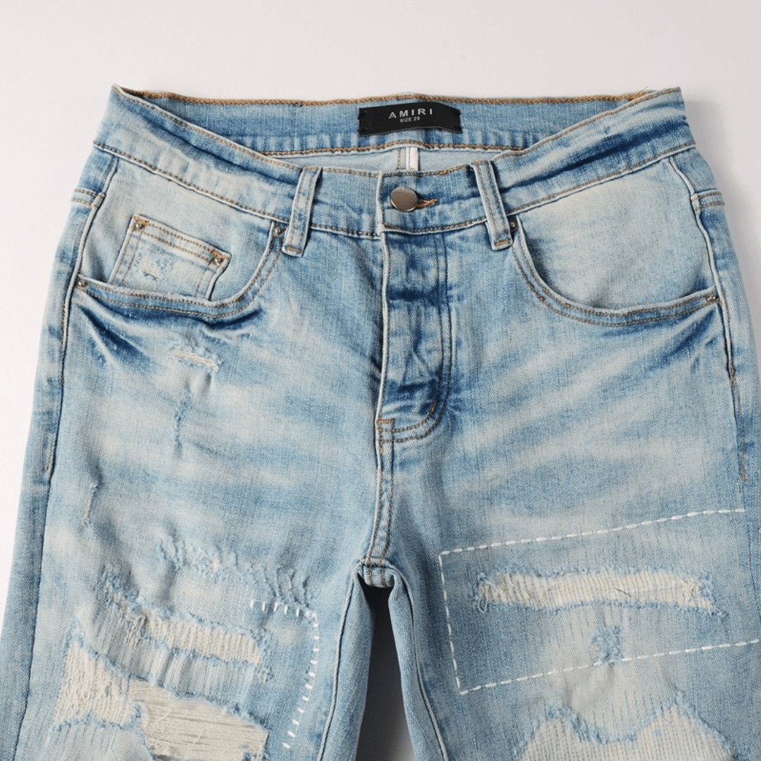 Amr M.A Bar Blue Jeans