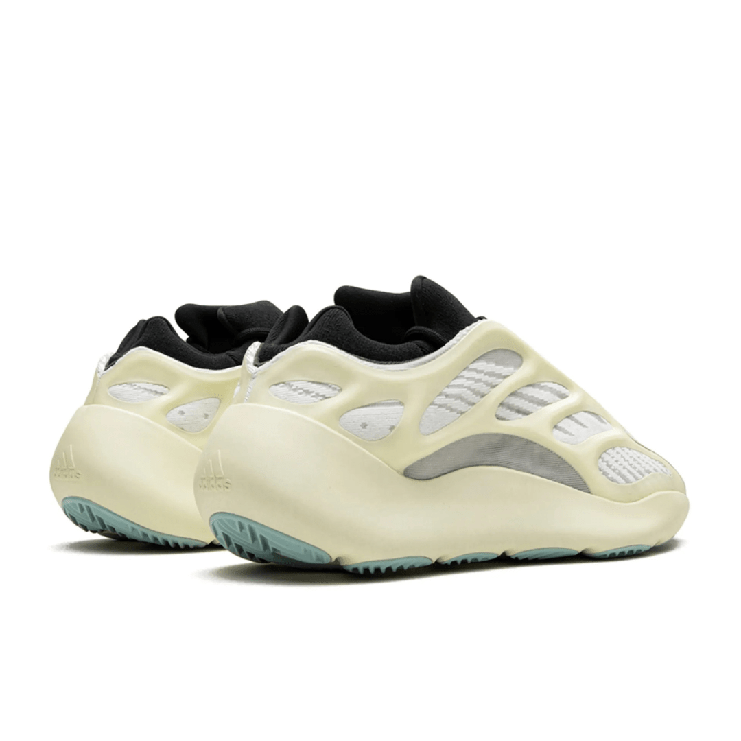 YZY - 700 V3 Azael