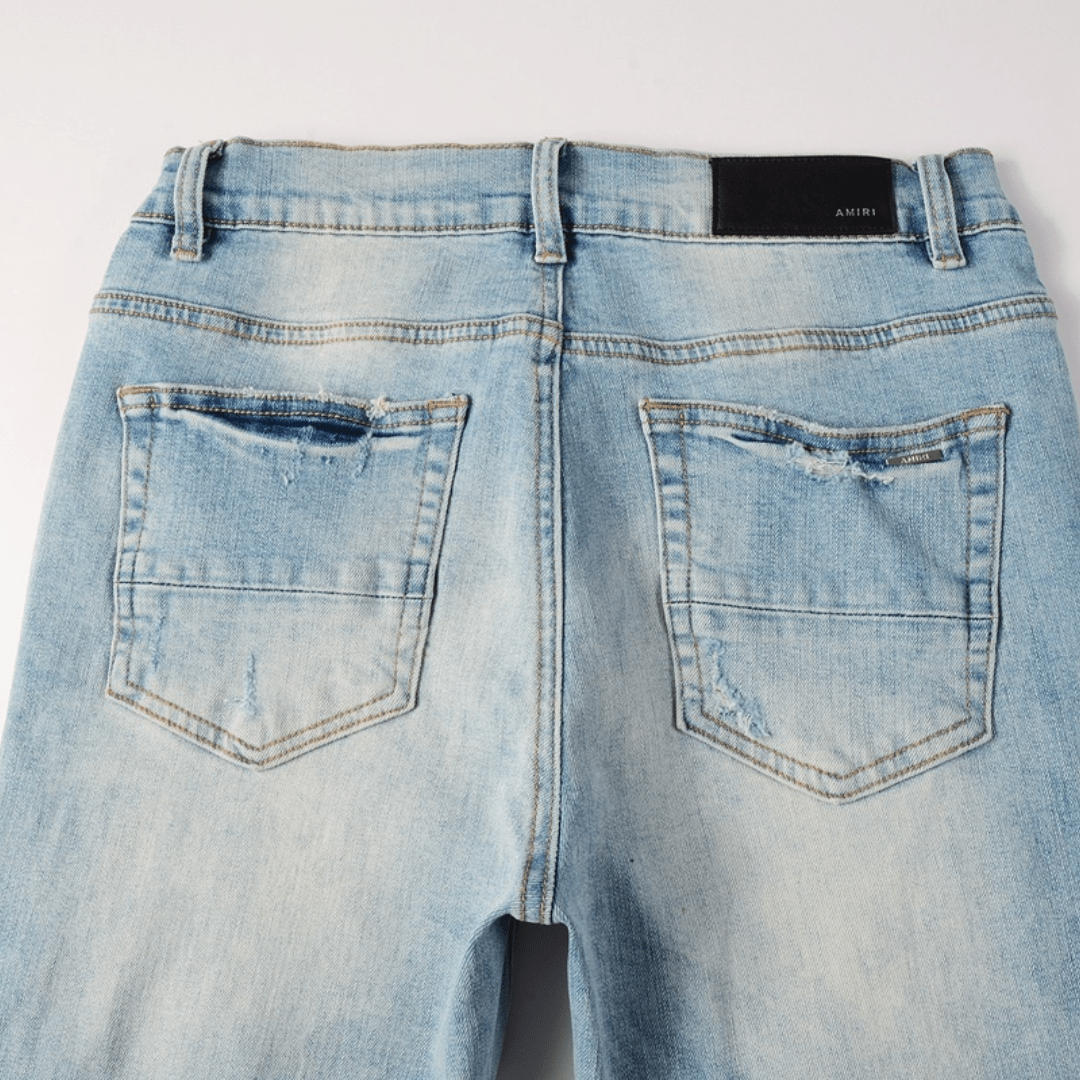 Amr M.A Bar Blue Jeans