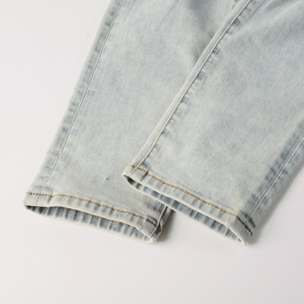 Amr Logo Blue Jeans