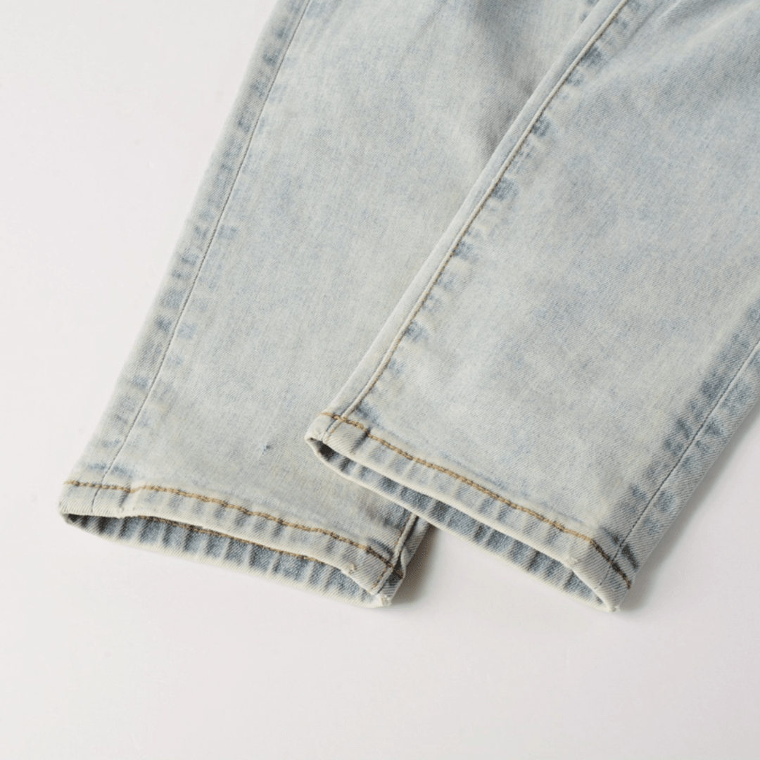 Amr Logo Blue Jeans