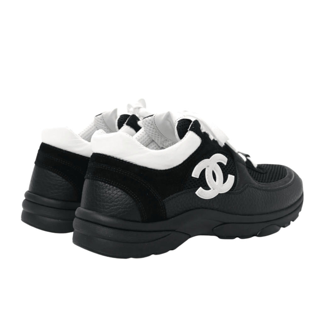 Runner Black White