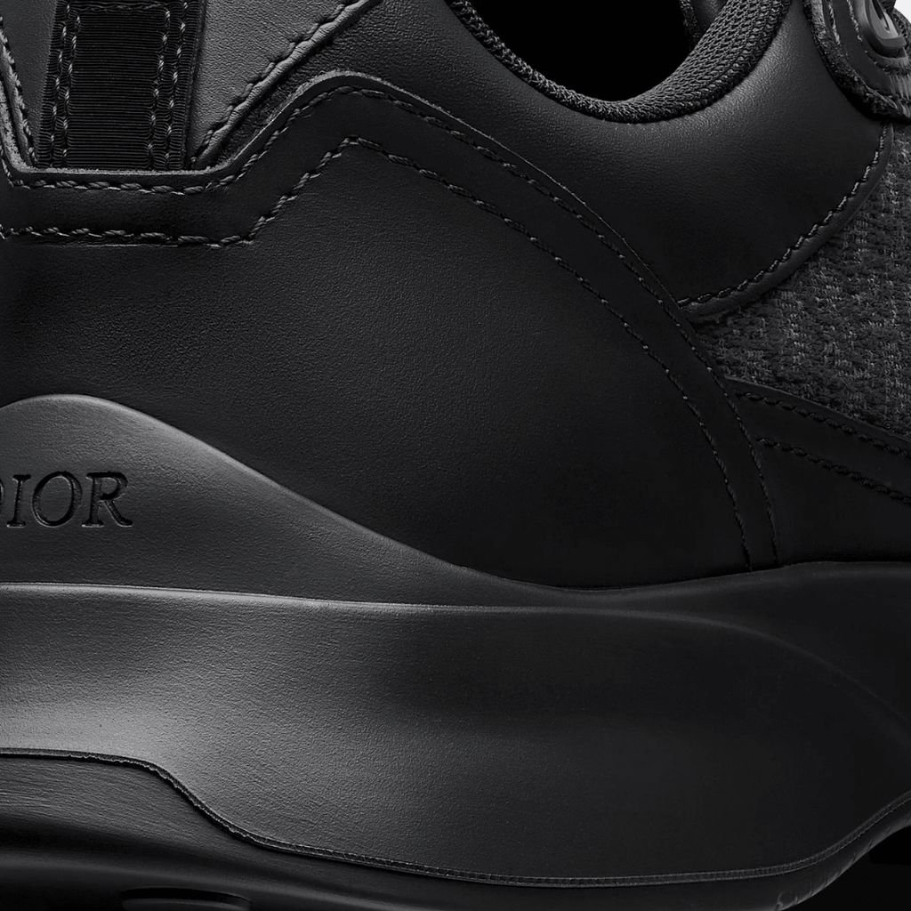 B25 Triple Black
