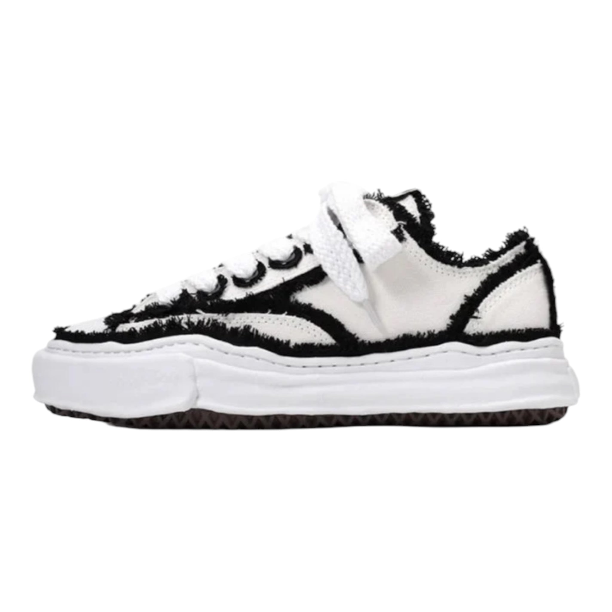 FLARED LOW SNEAKER