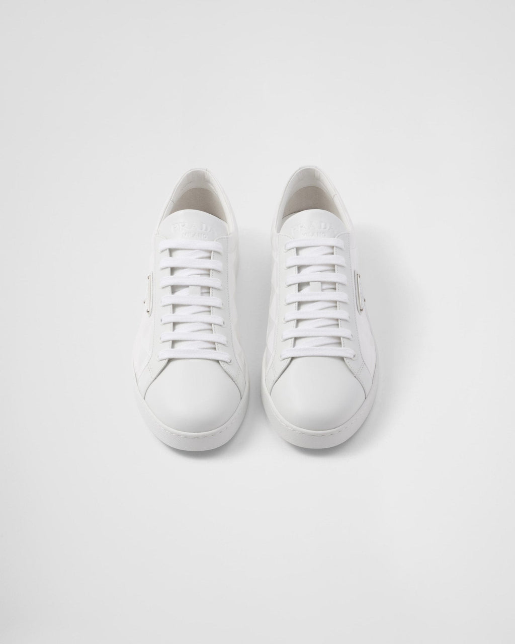 Sneaker aus Leder und Re-Nylon